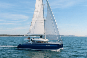 lagoon 450 sailing