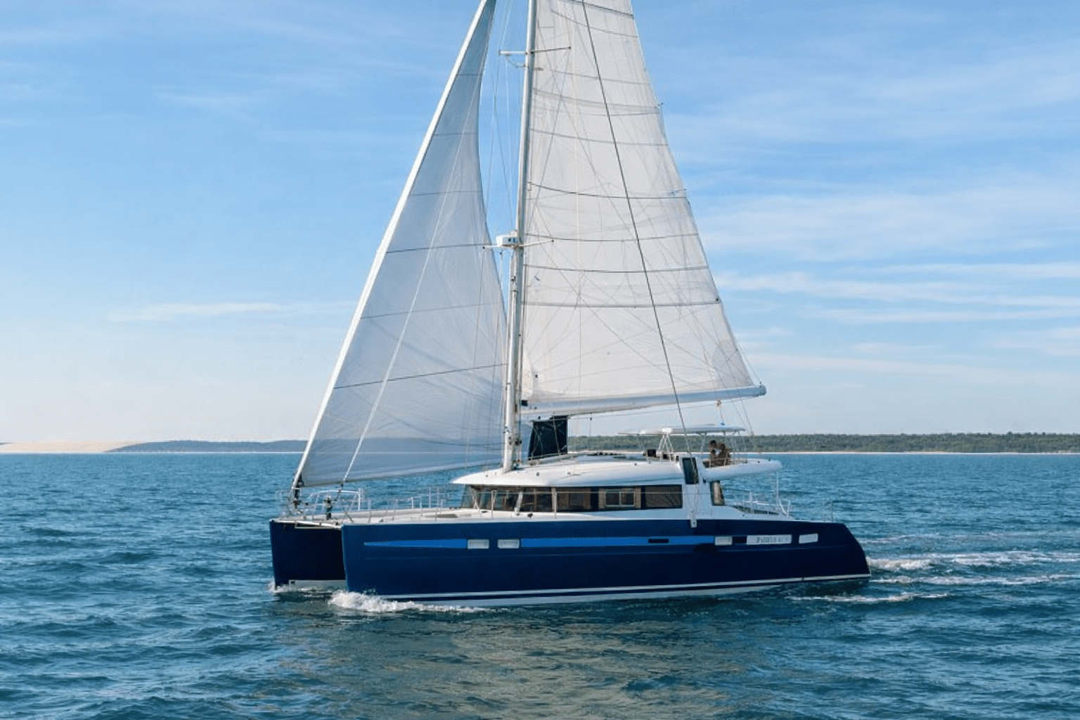 lagoon 450 sailing
